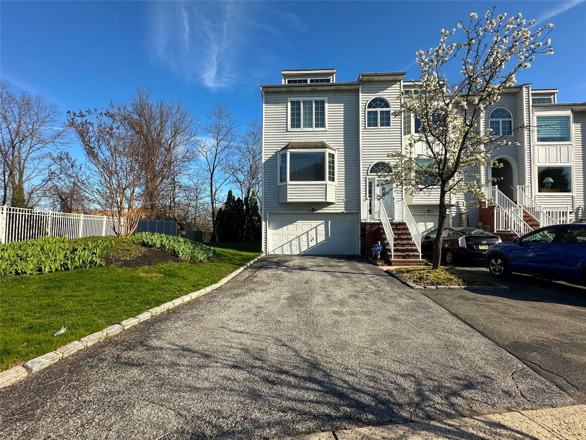 240-54 Oak Park Drive Property Photo