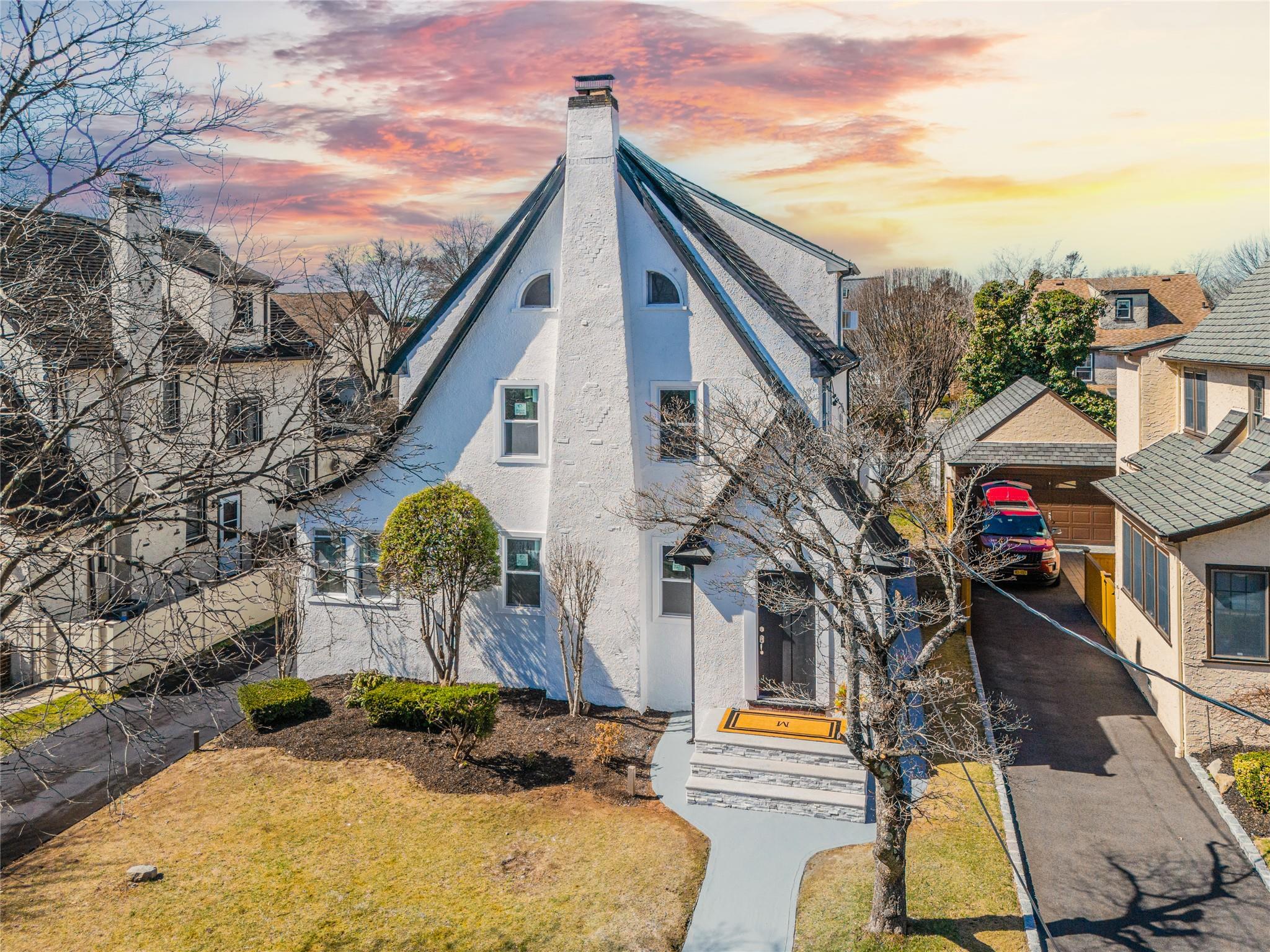 119 Stratford Road Property Photo