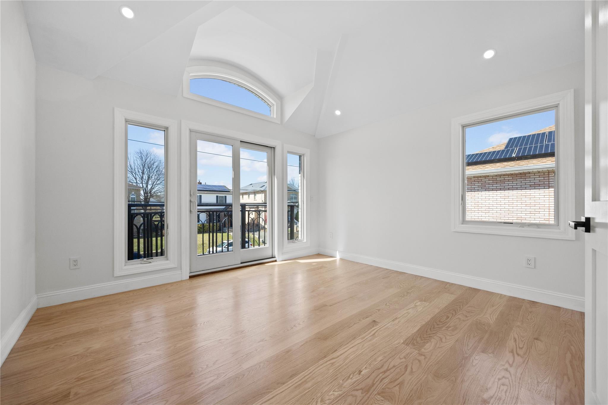 48 Moore Street Property Photo 17