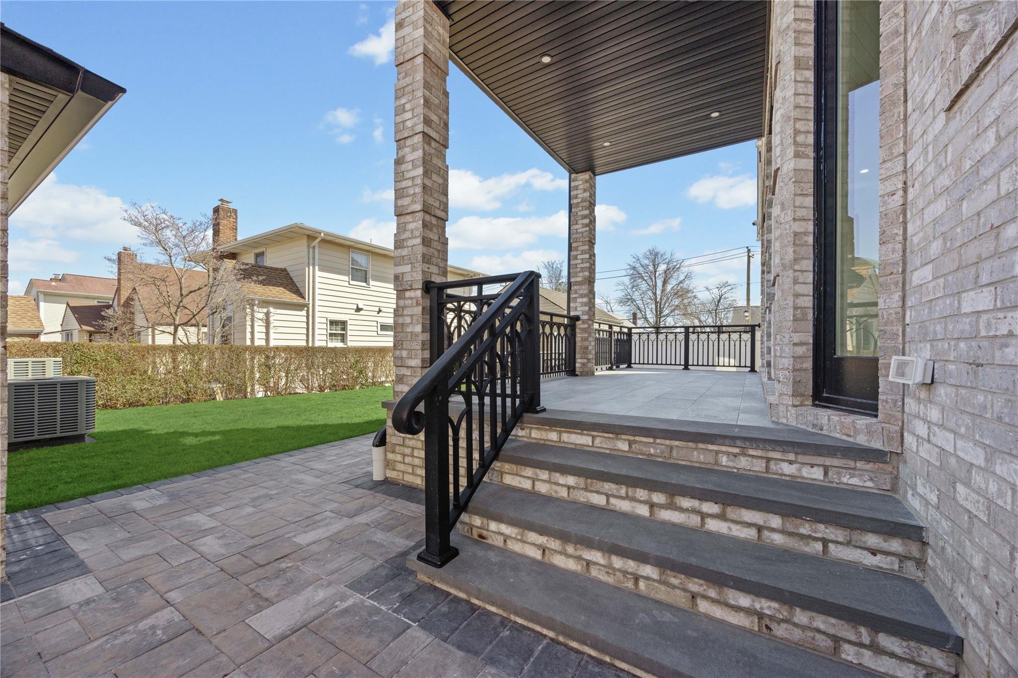 48 Moore Street Property Photo 27