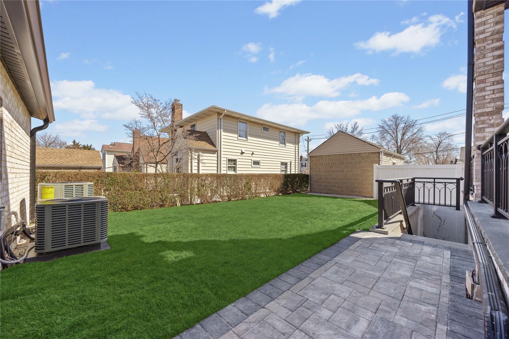 48 Moore Street Property Photo 33