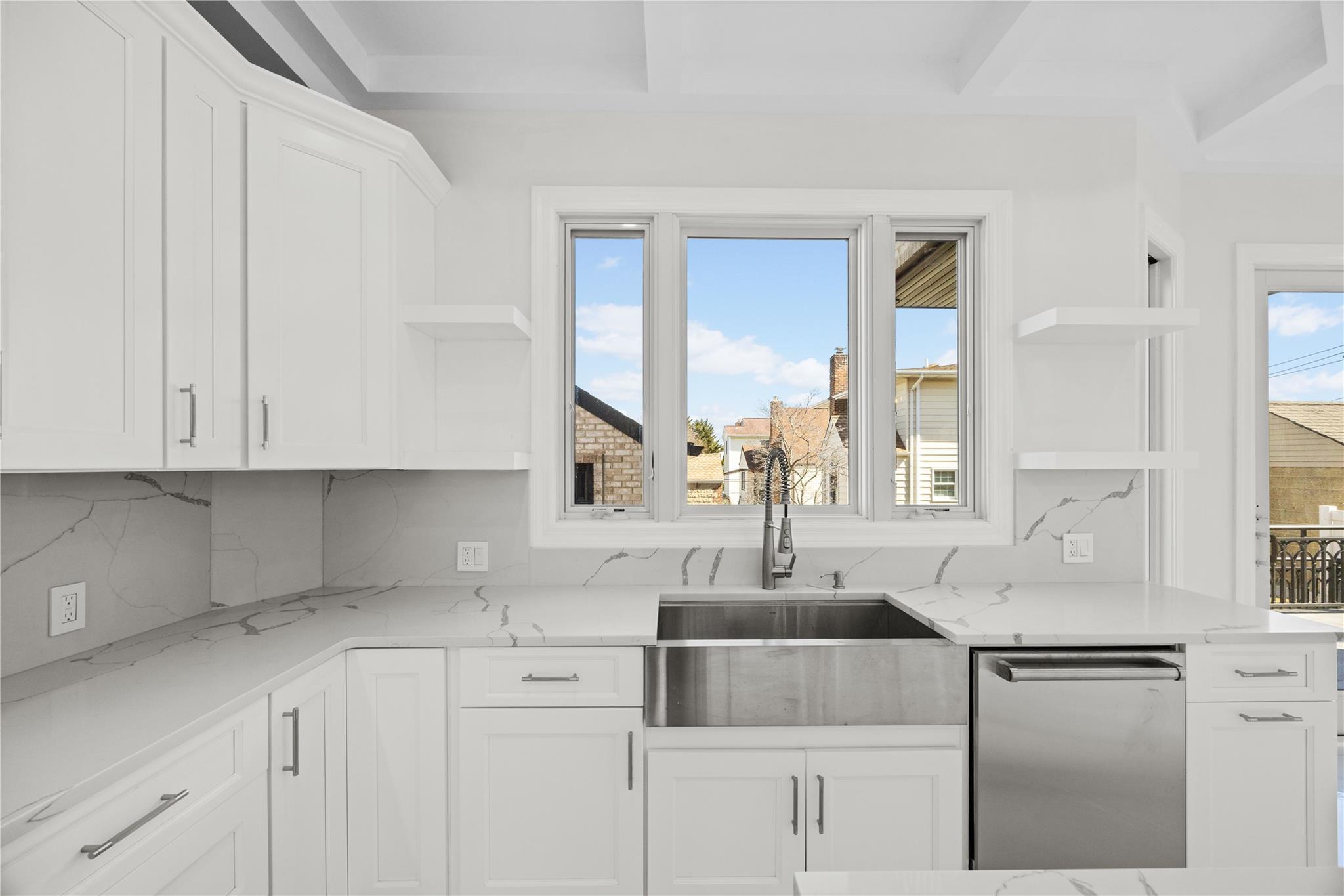 48 Moore Street Property Photo 43