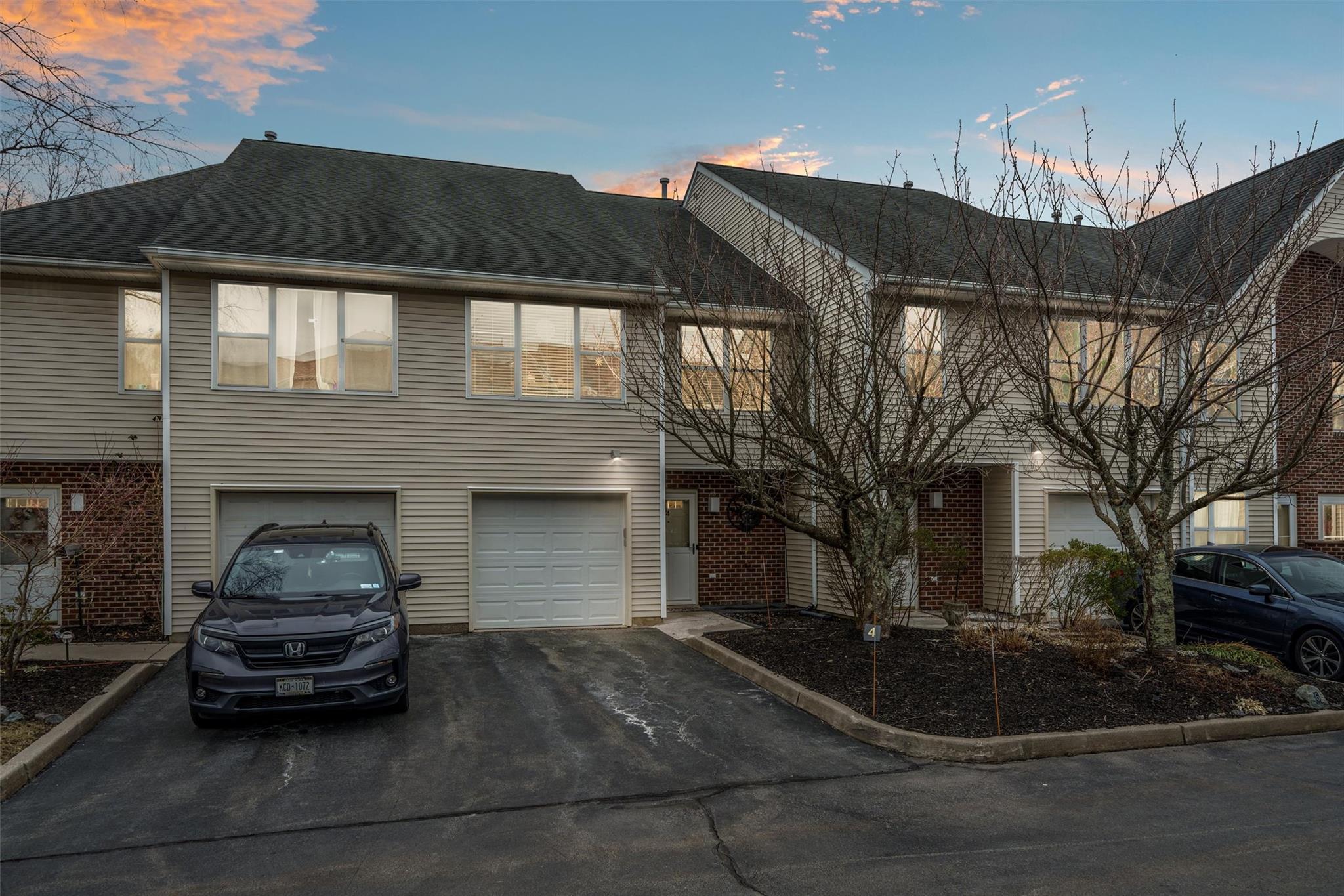 4 Deer Ct Drive Property Photo