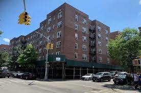 4240 Bowne St 2j Property Photo