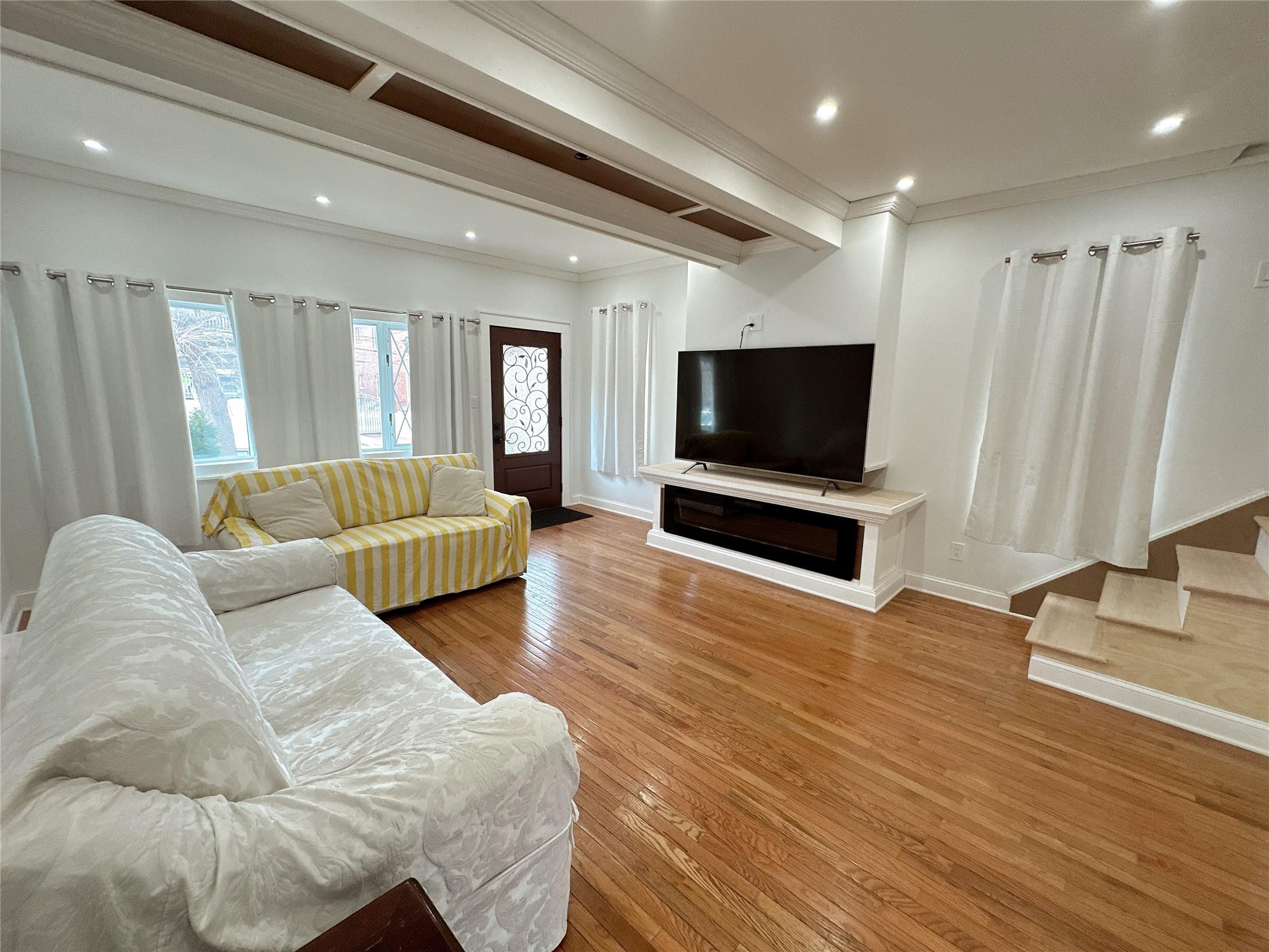 43-63 159 Street Property Photo 2