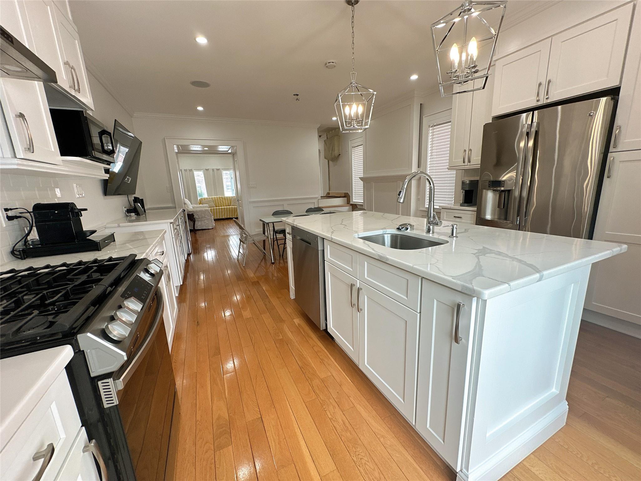 43-63 159 Street Property Photo 8