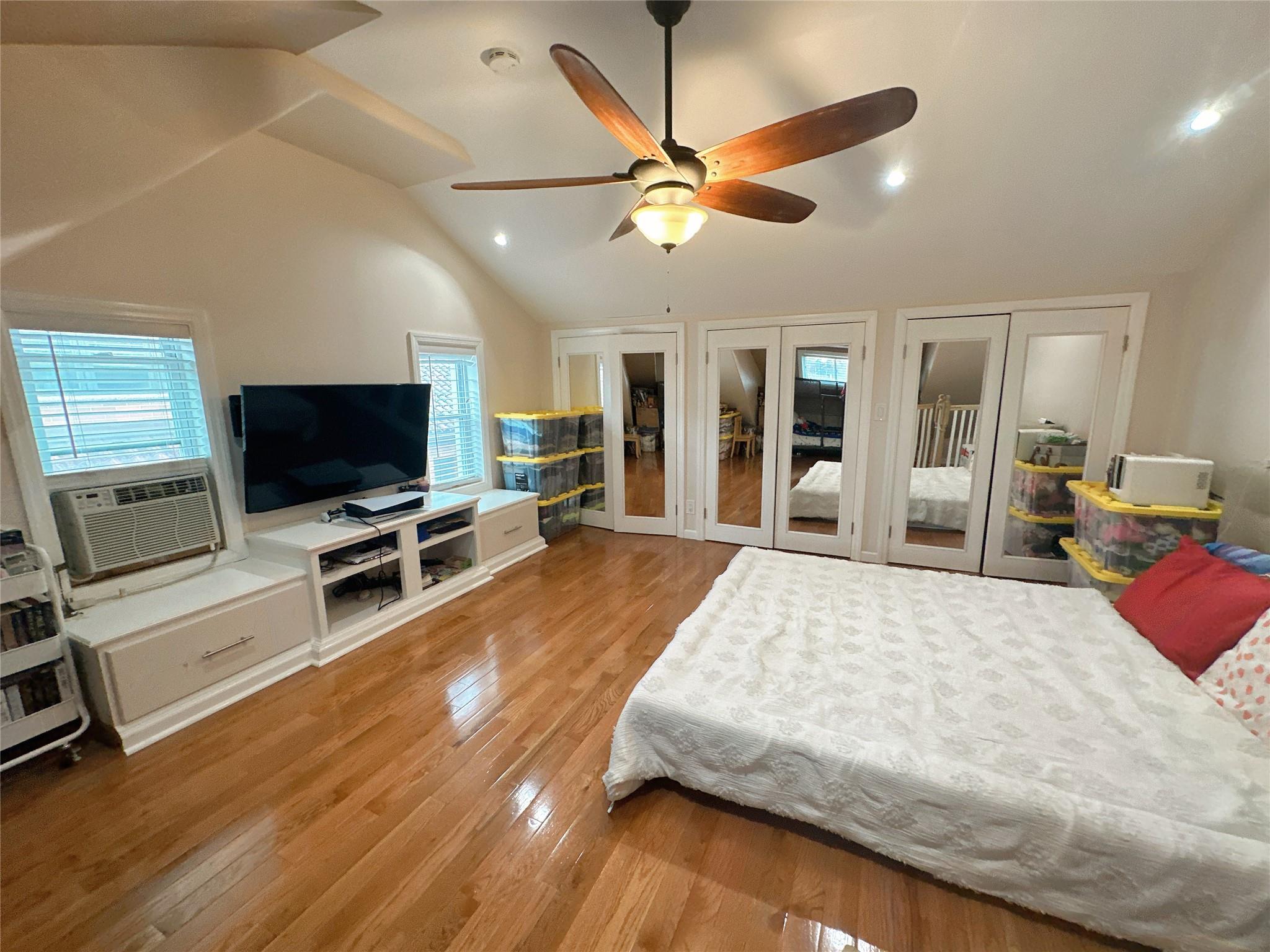 43-63 159 Street Property Photo 14
