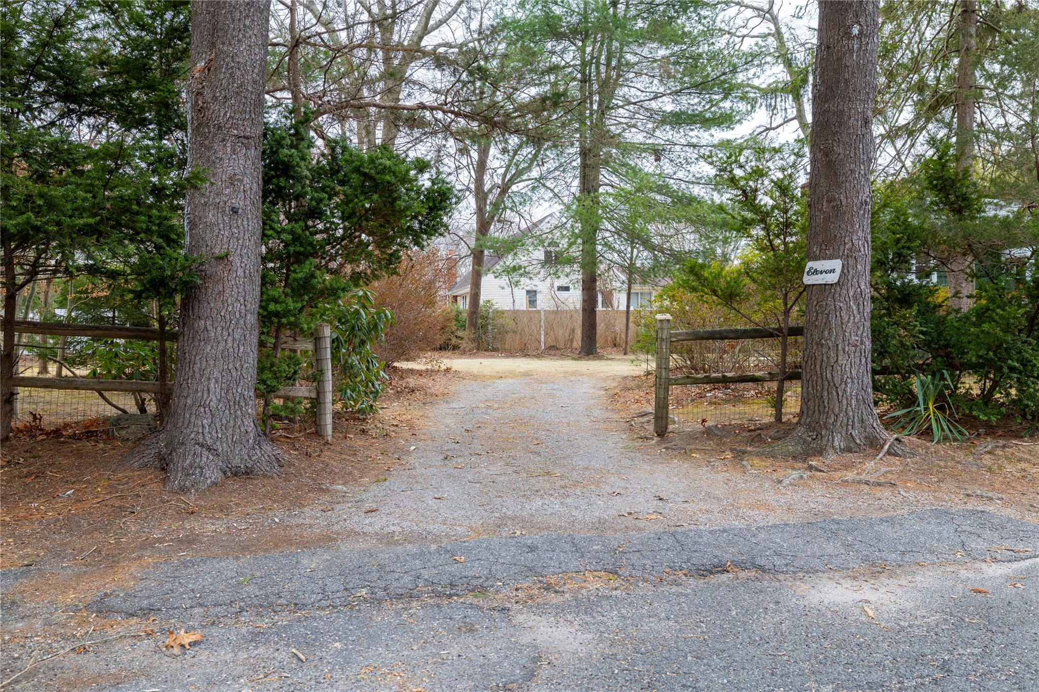 11 Bellport Road Property Photo