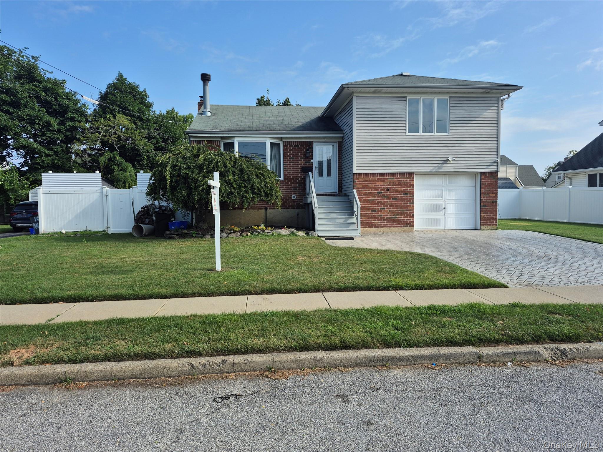 1111 Steele Boulevard Property Photo 1