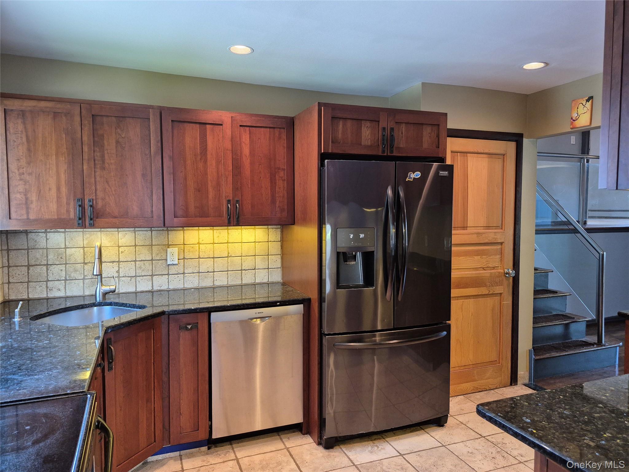 1111 Steele Boulevard Property Photo 8