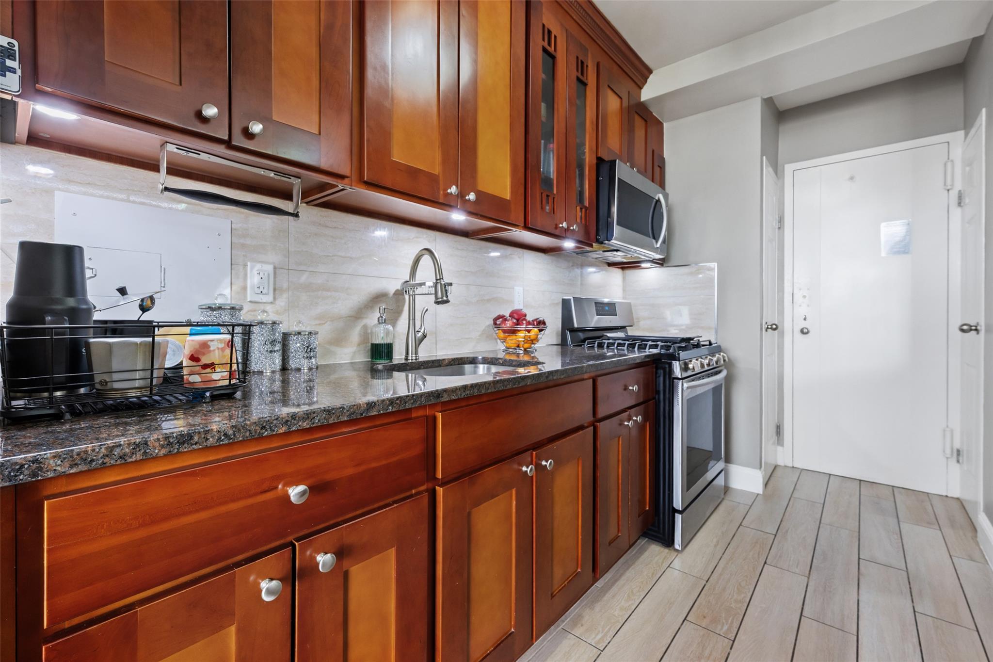 3 Fordham Hill Oval 17f Property Photo 5