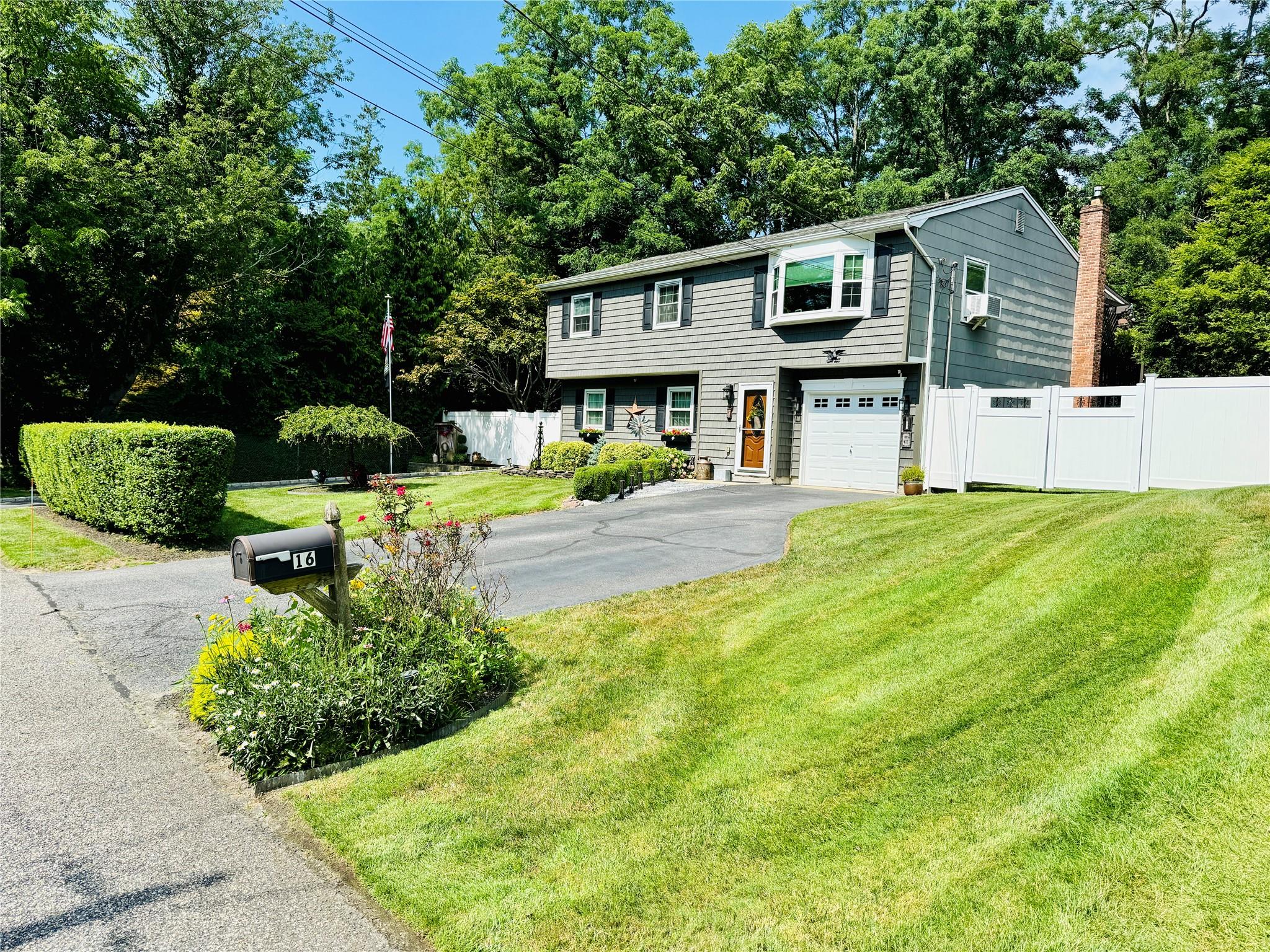 16 Maple Road Property Photo