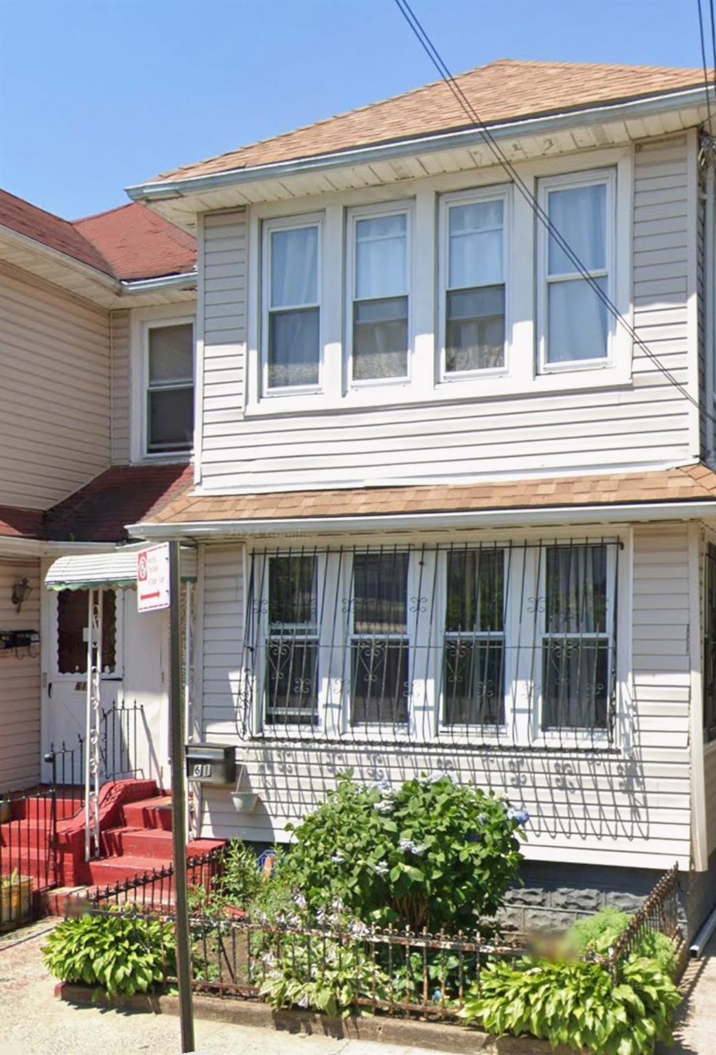 616 E 37th Street Property Photo