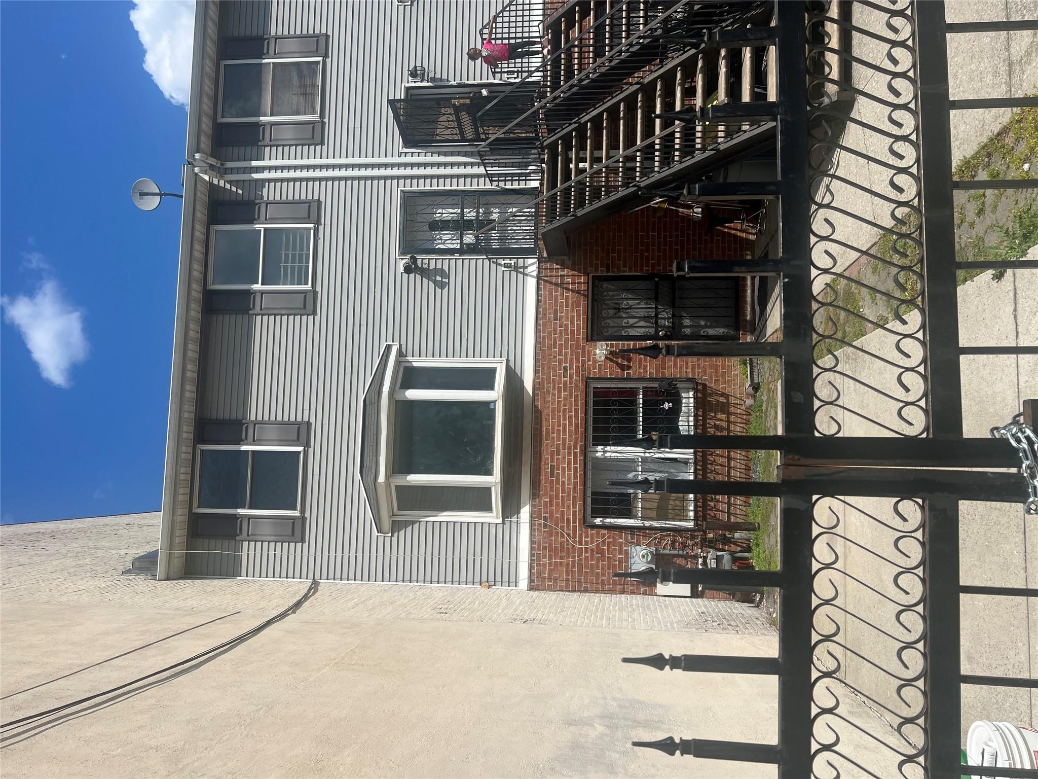 763 E 160th Street Property Photo