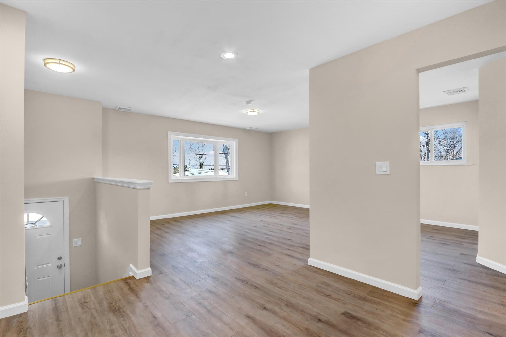 150 Moriches Avenue Property Photo 7