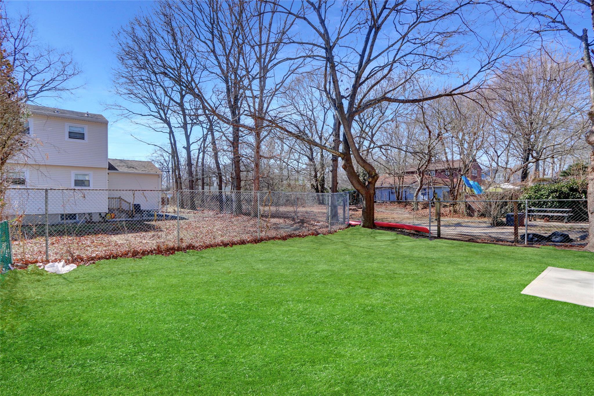 150 Moriches Avenue Property Photo 27