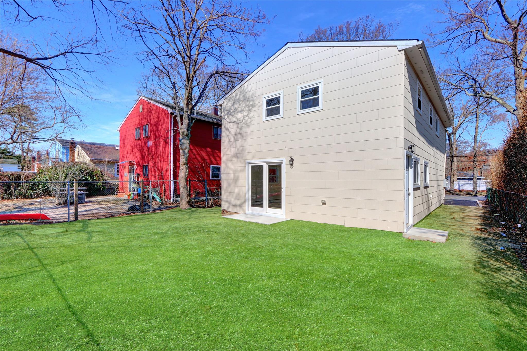 150 Moriches Avenue Property Photo 28