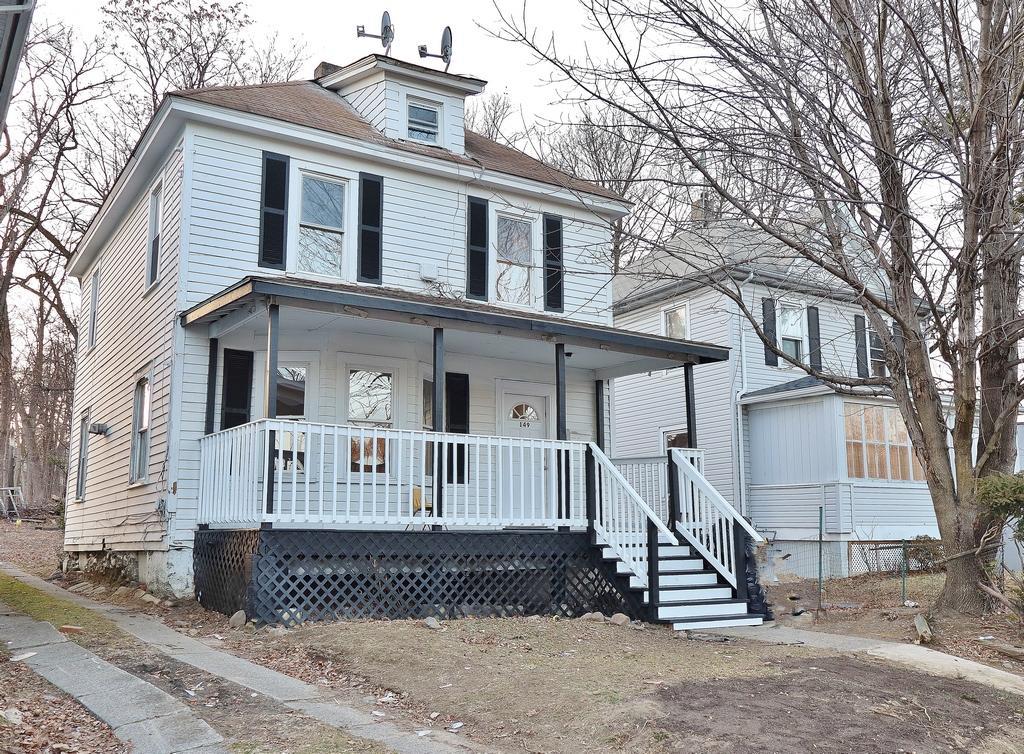 149 Wisner Ave Property Photo 1