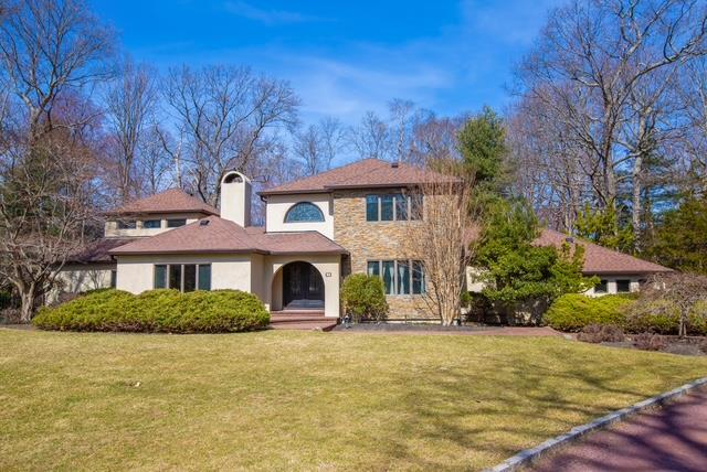 7 Soundcrest Lane Property Photo