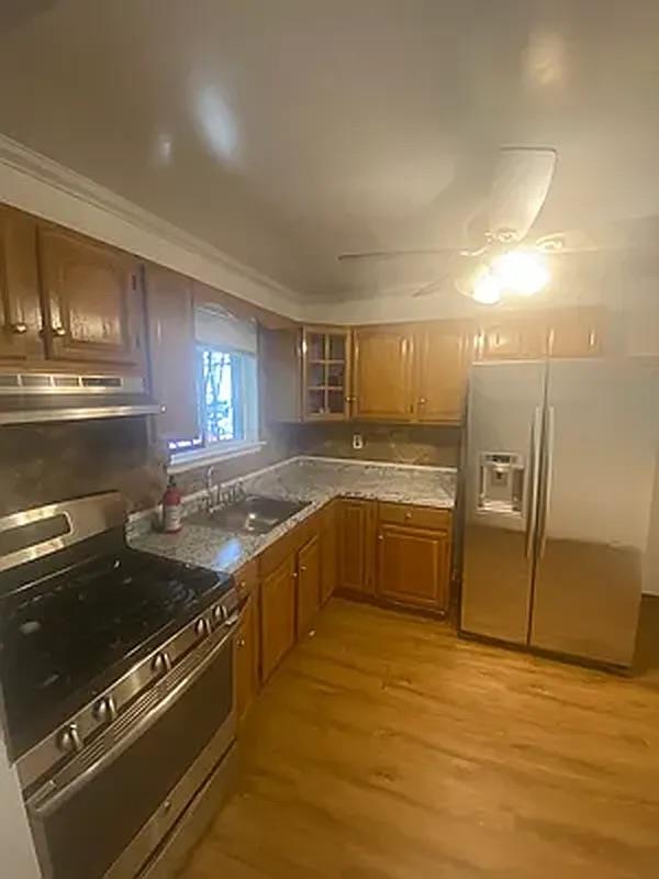 1087 Blake Ave Property Photo