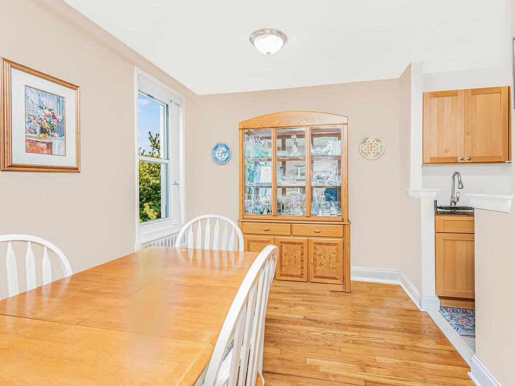 120 De Haven Drive 629 Property Photo 2