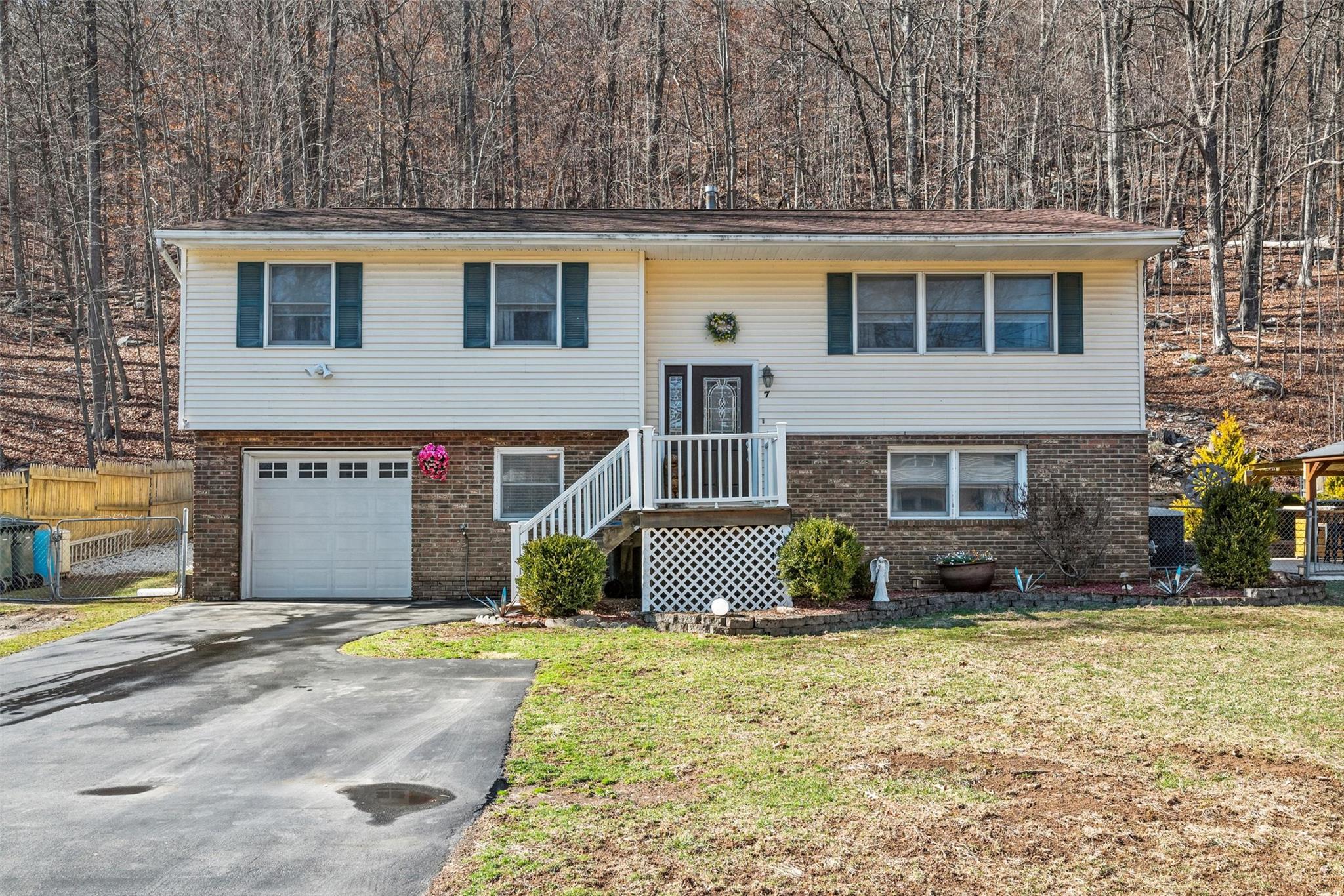 7 Parker Avenue Property Photo