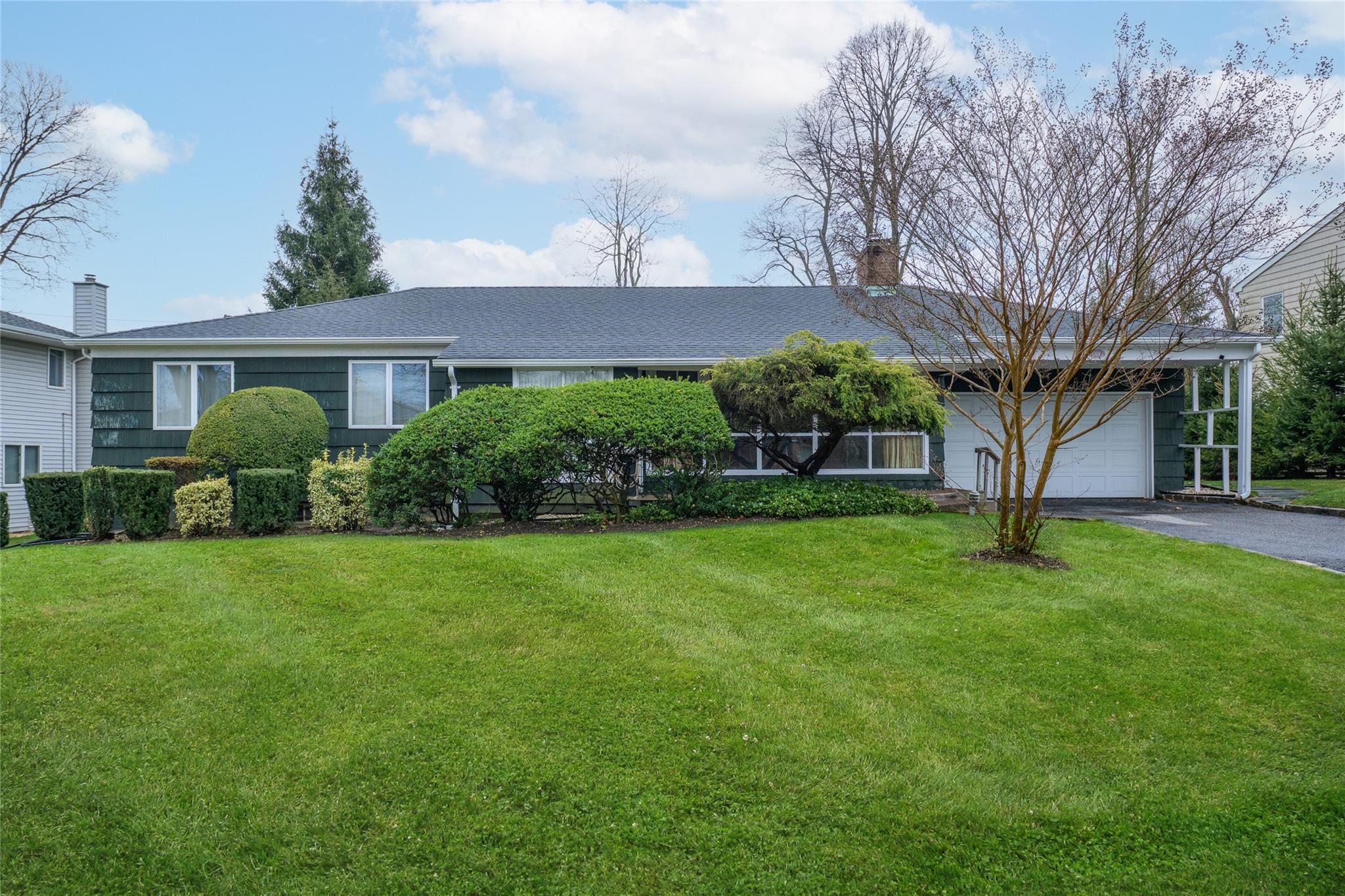 53 Knollwood Road Property Photo
