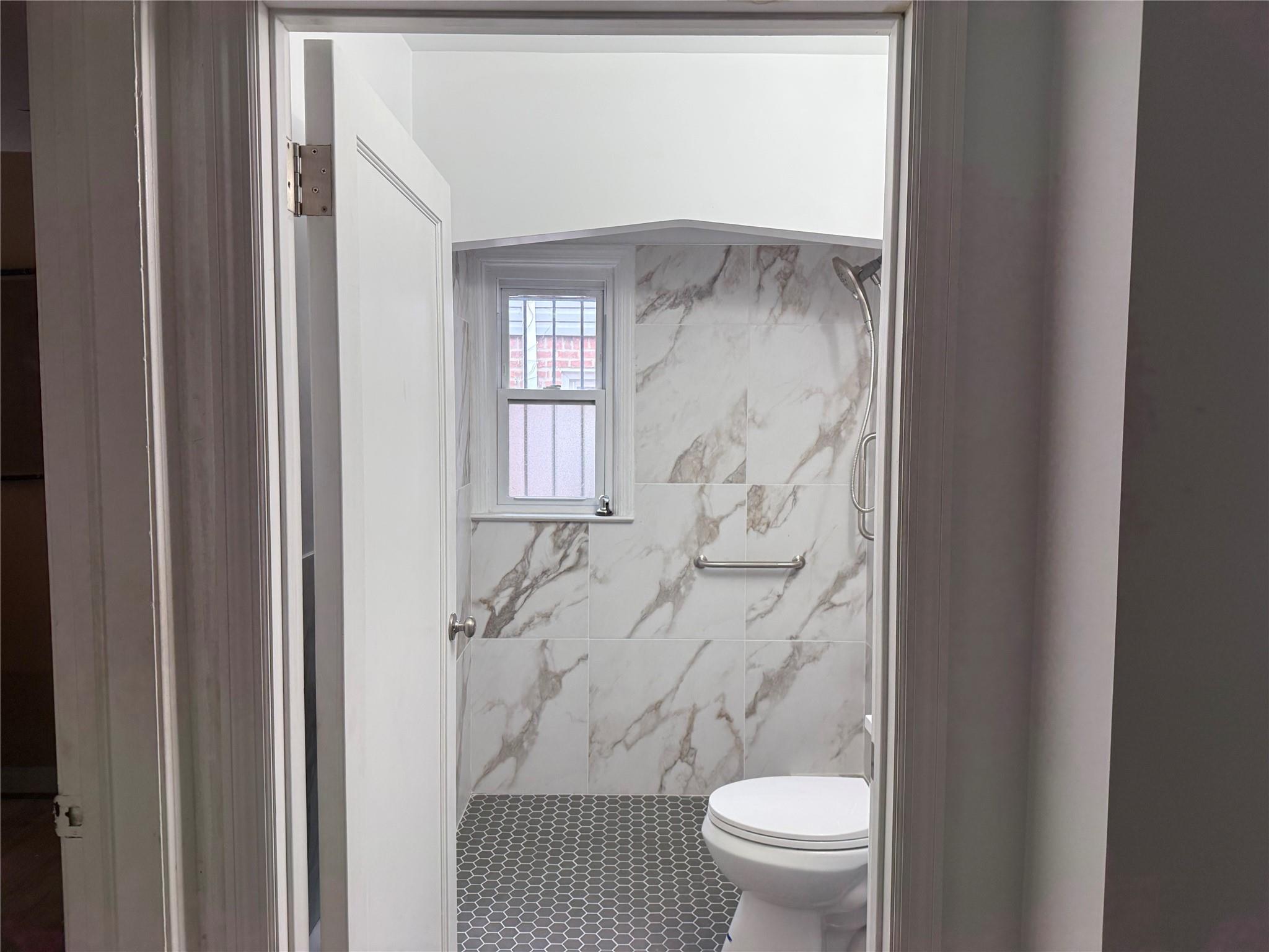 120-47 228 Street Property Photo 4