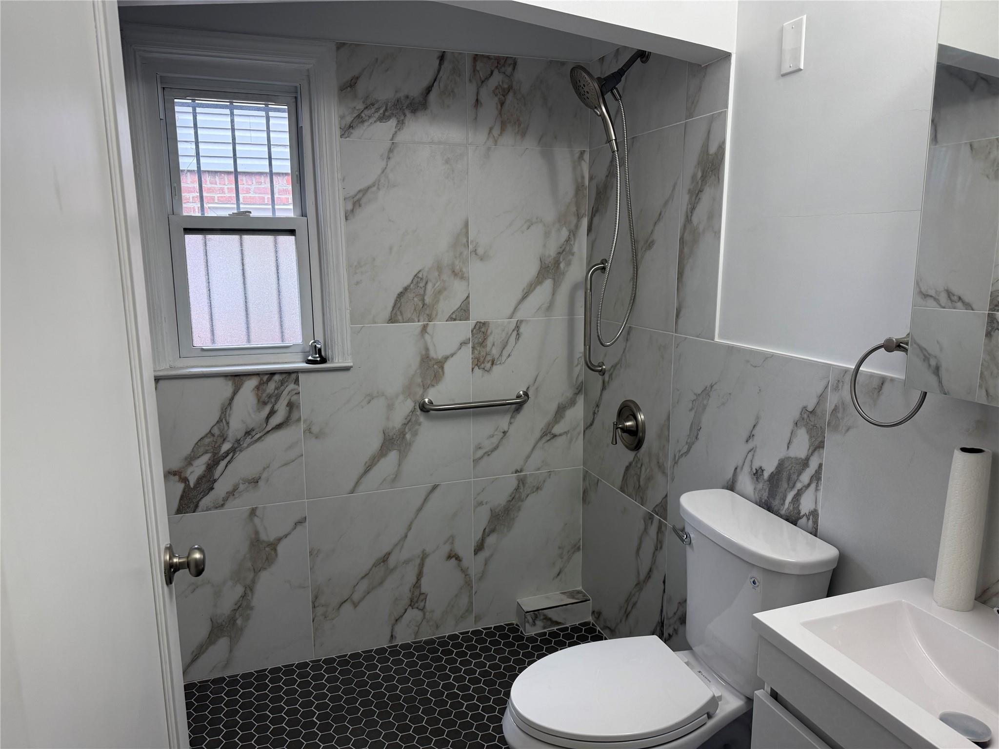 120-47 228 Street Property Photo 5