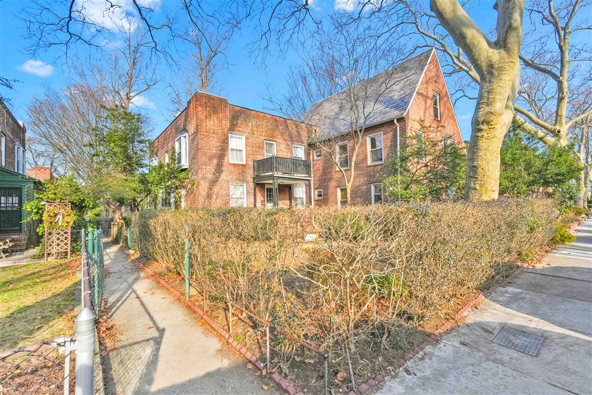 39-30 45 Street Property Photo