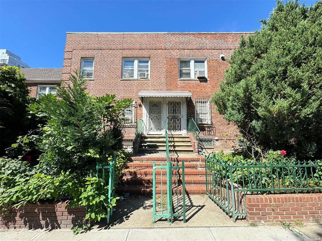 133-25 Blossom Avenue Property Photo