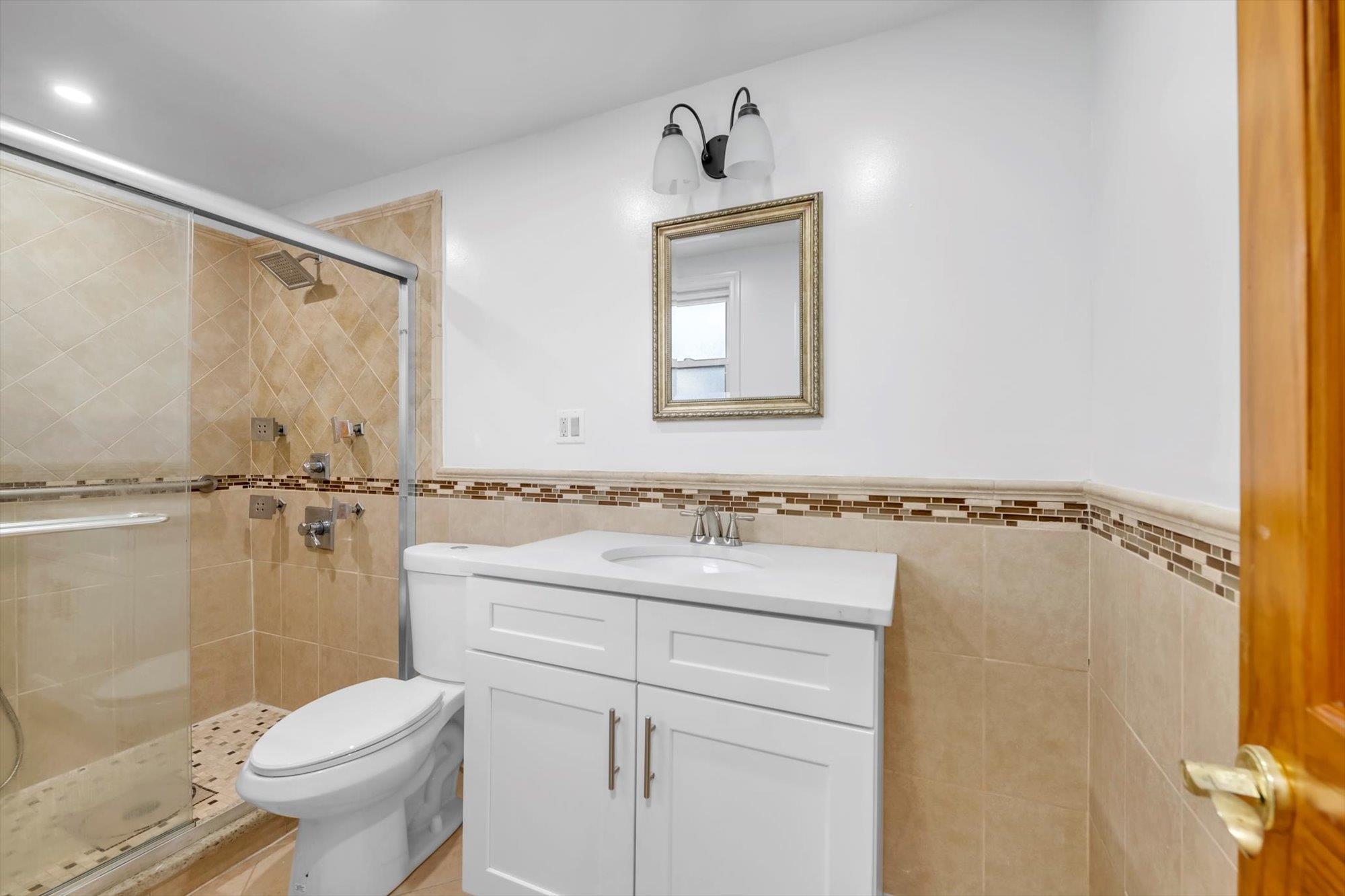 78-09 77th Ave Property Photo 10