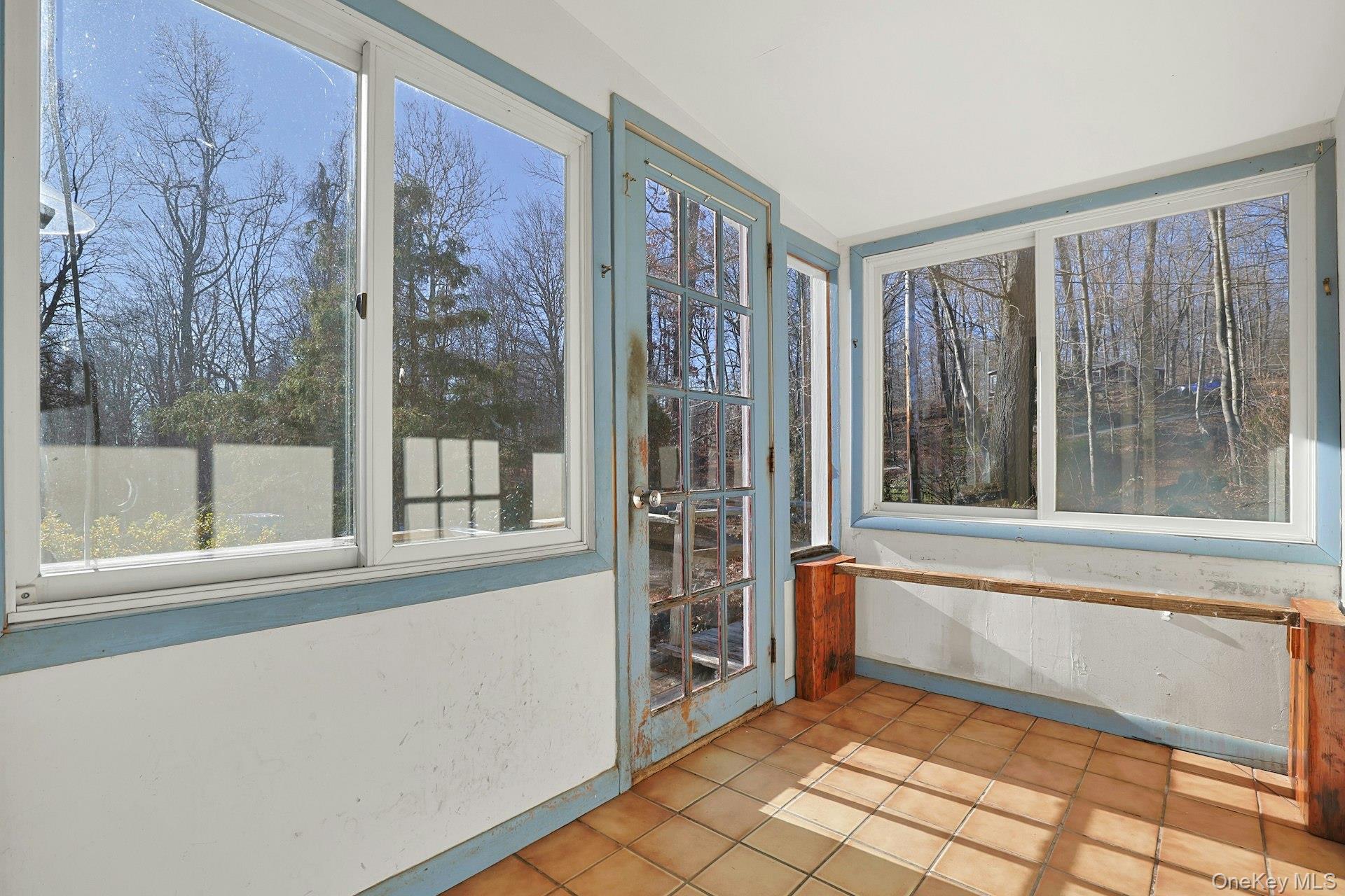 35 Mountain Trail Property Photo 3