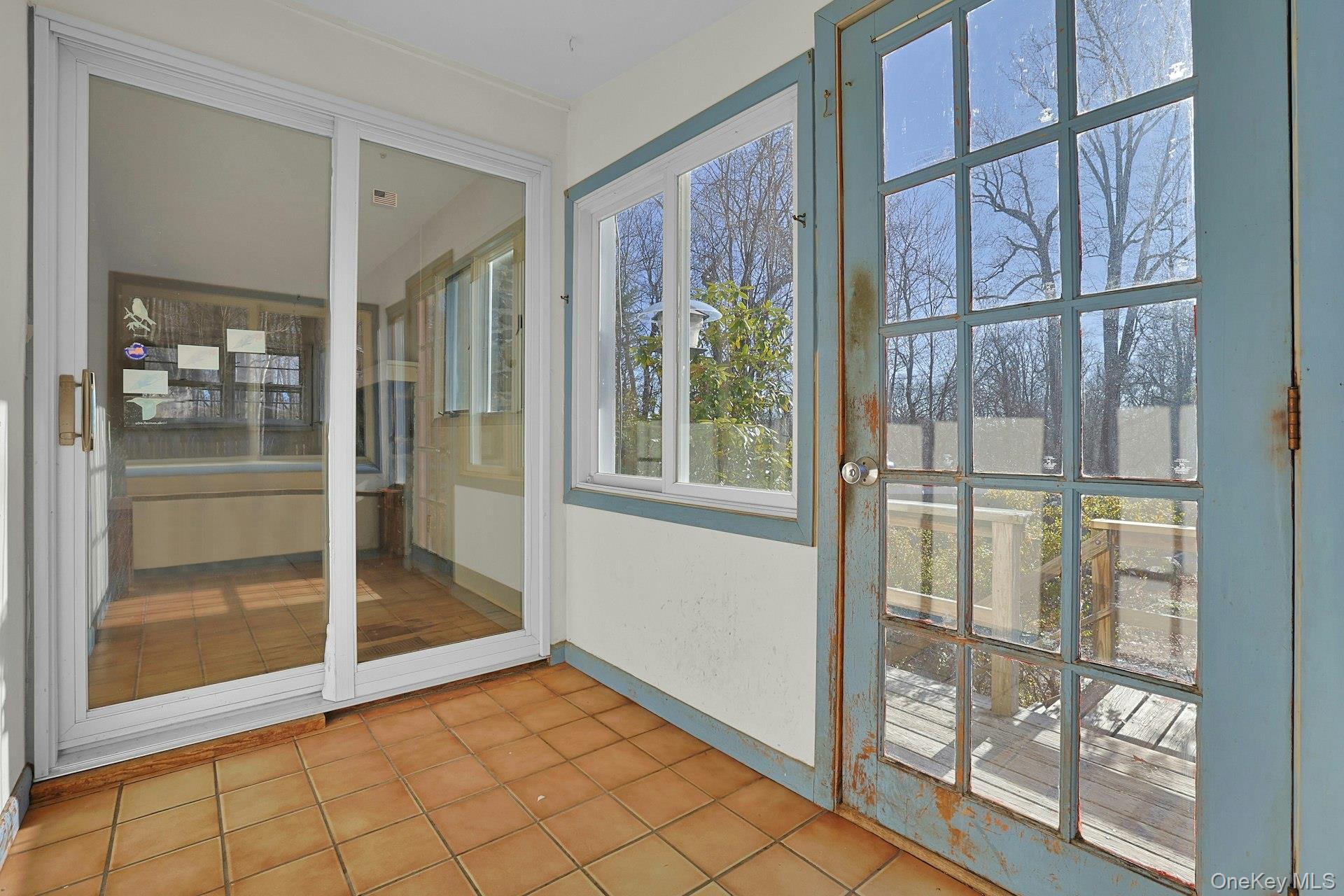 35 Mountain Trail Property Photo 4