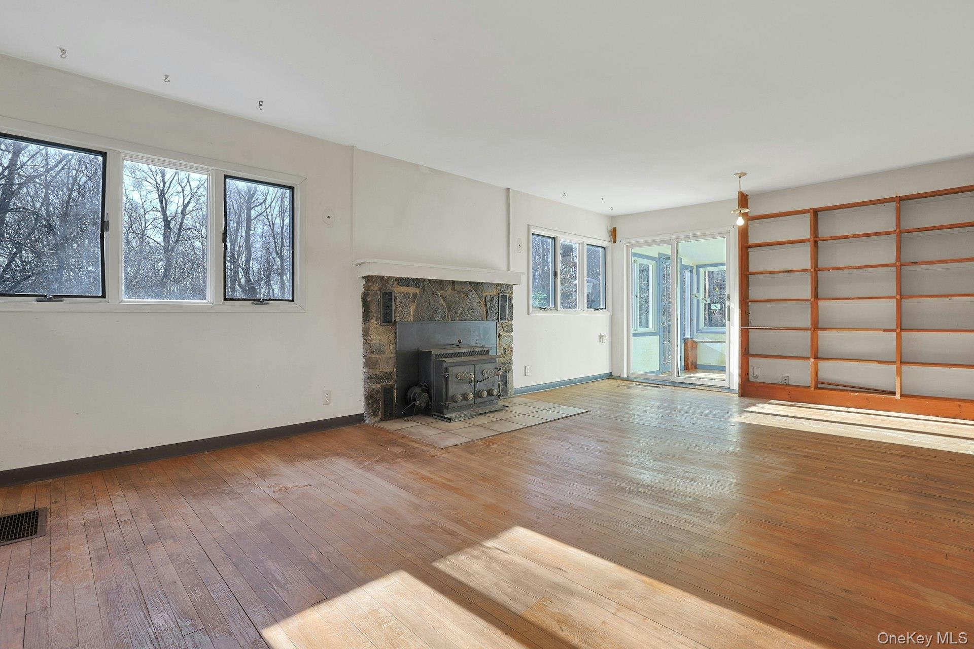 35 Mountain Trail Property Photo 6