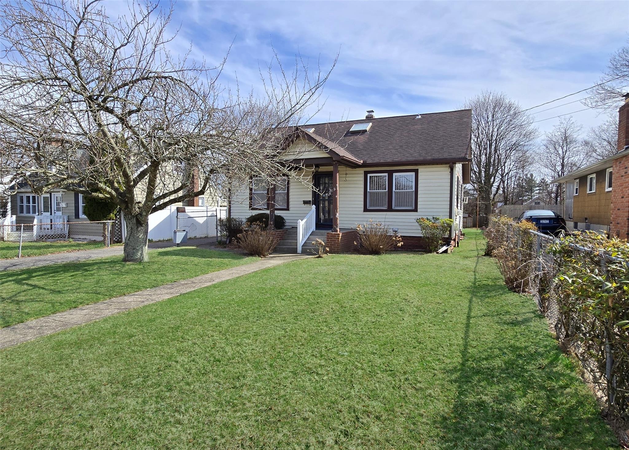 19 2nd Avenue Property Photo