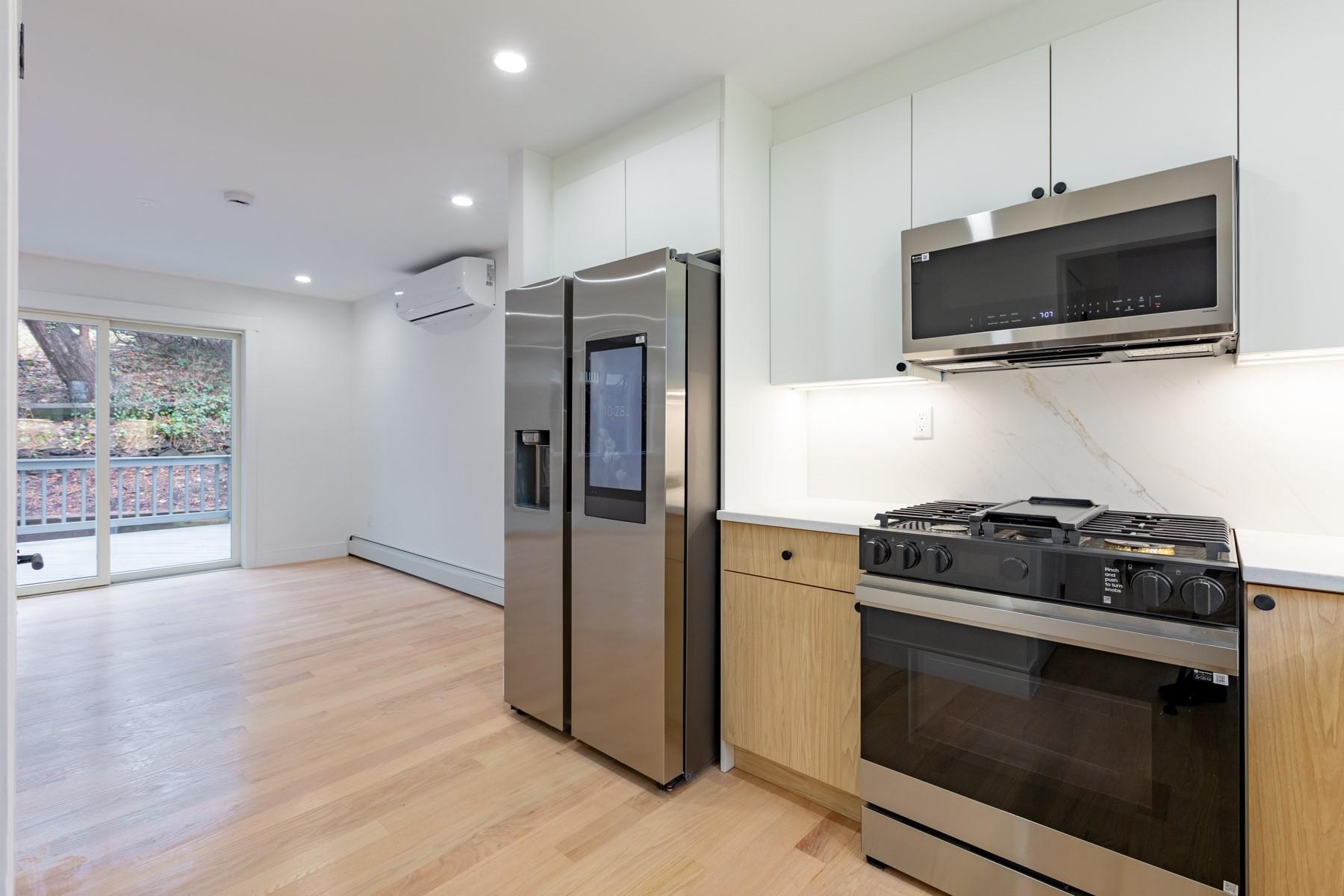 20 S Rockland Avenue Property Photo 6