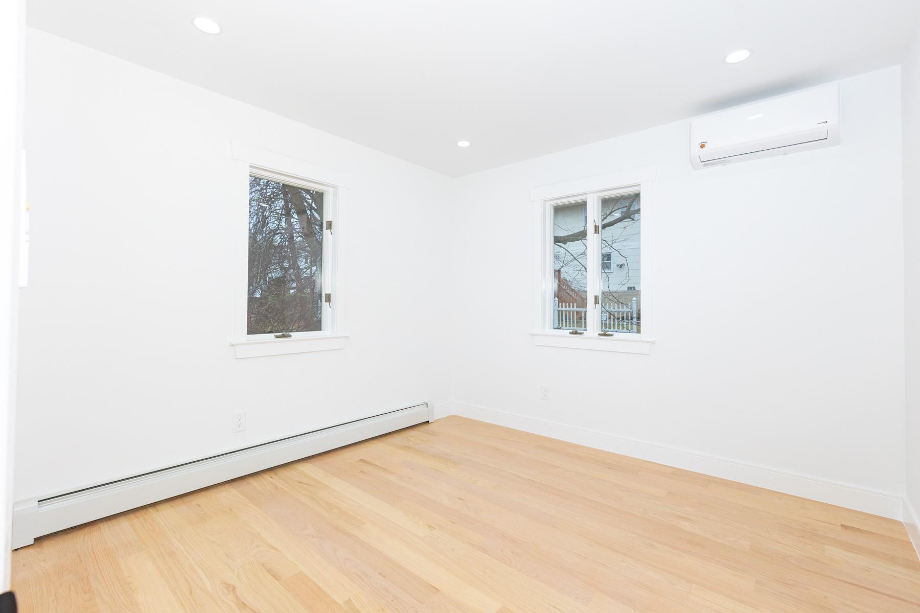 20 S Rockland Avenue Property Photo 20