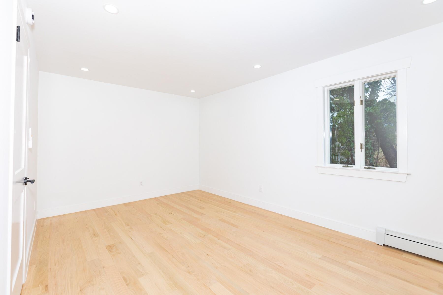 20 S Rockland Avenue Property Photo 24