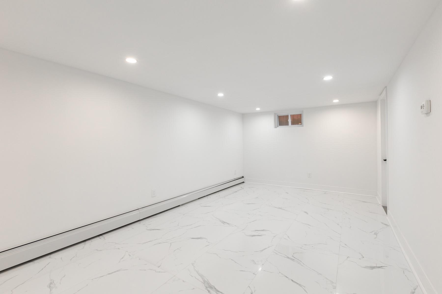 20 S Rockland Avenue Property Photo 29