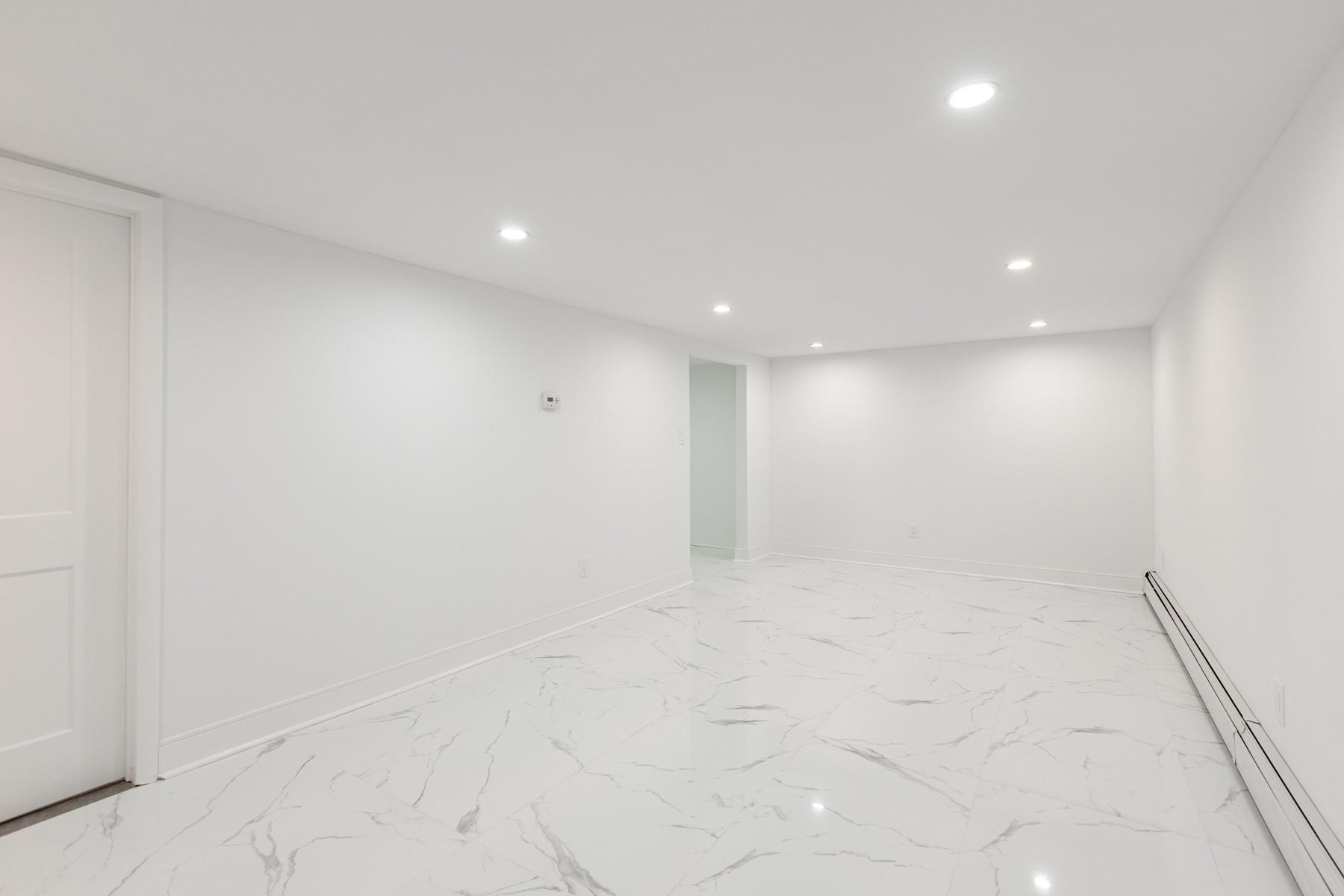 20 S Rockland Avenue Property Photo 32