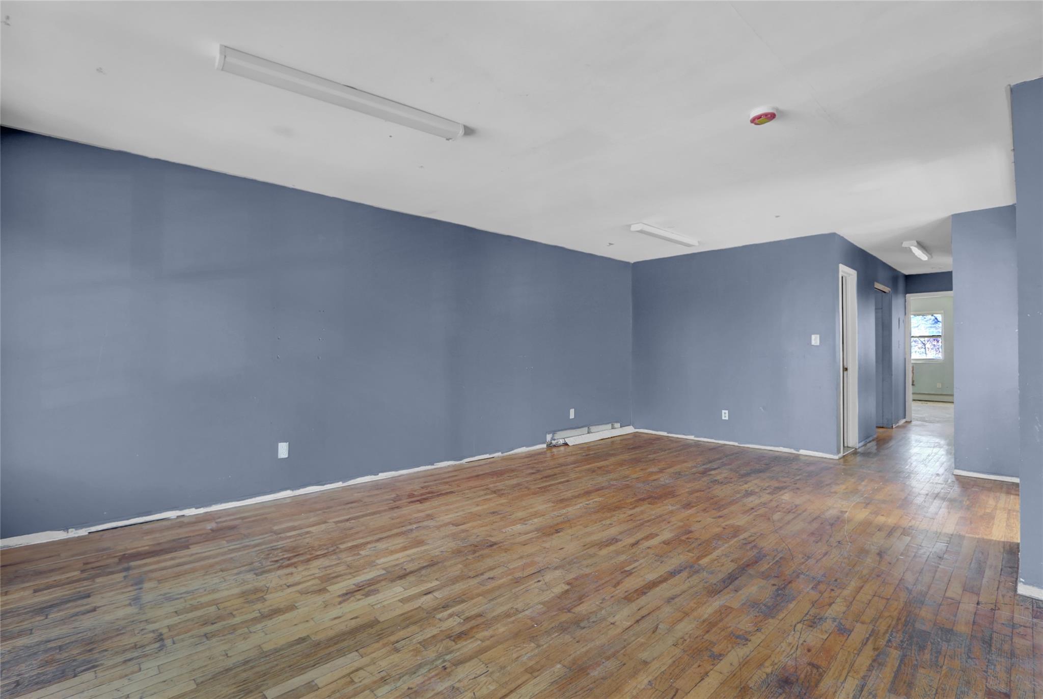 673 Ashford Street Property Photo 3