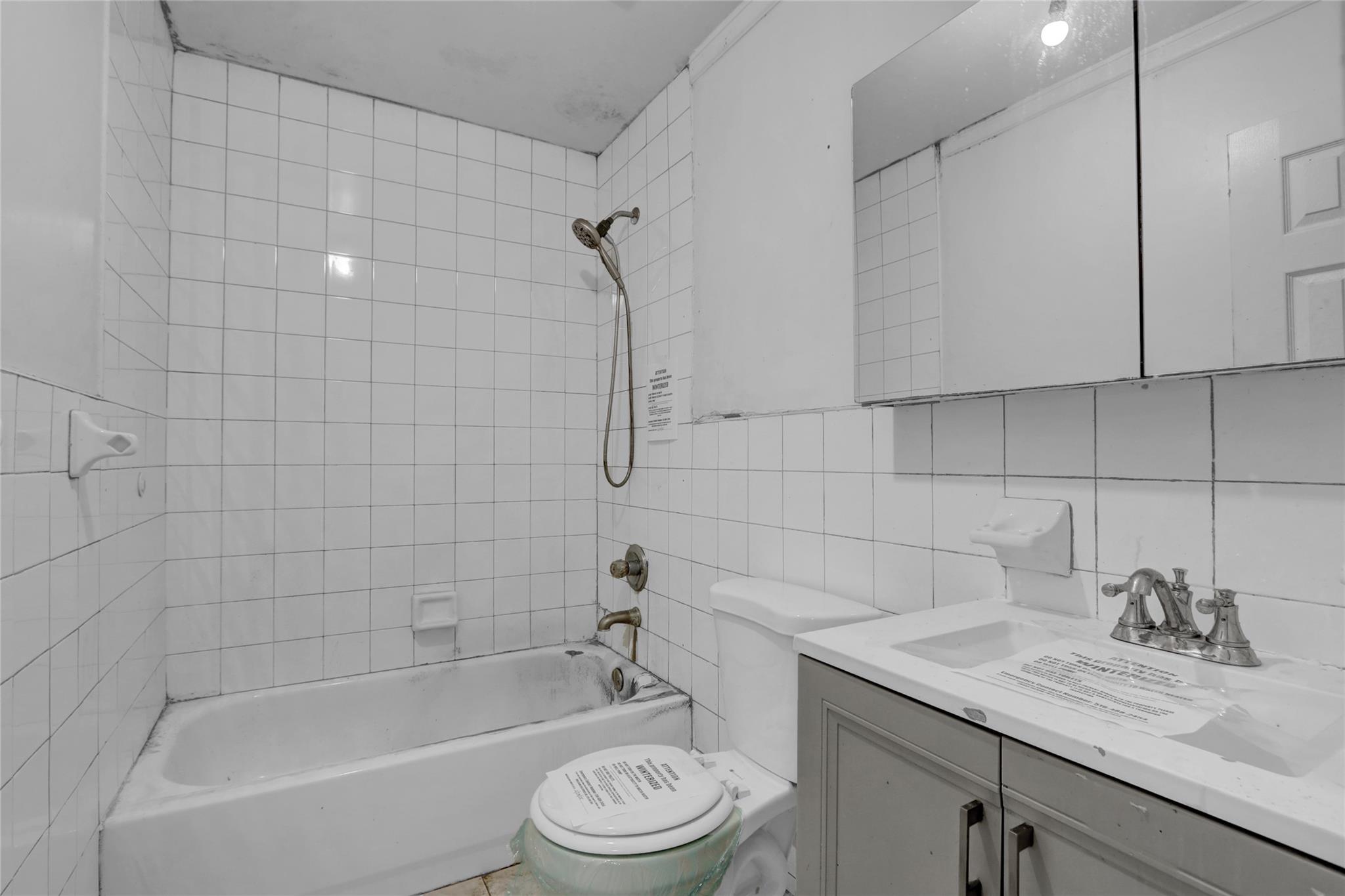 673 Ashford Street Property Photo 14