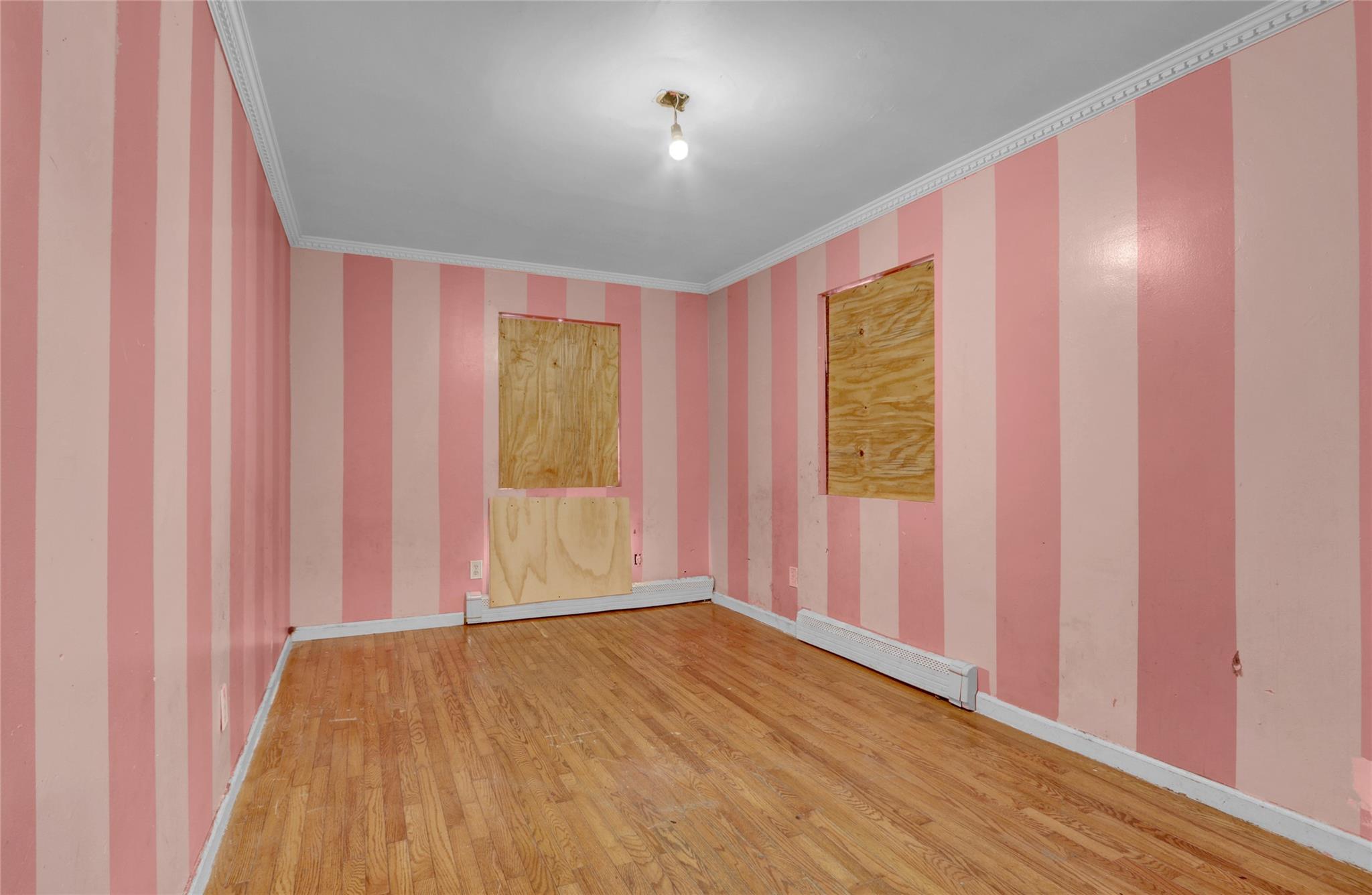 673 Ashford Street Property Photo 16