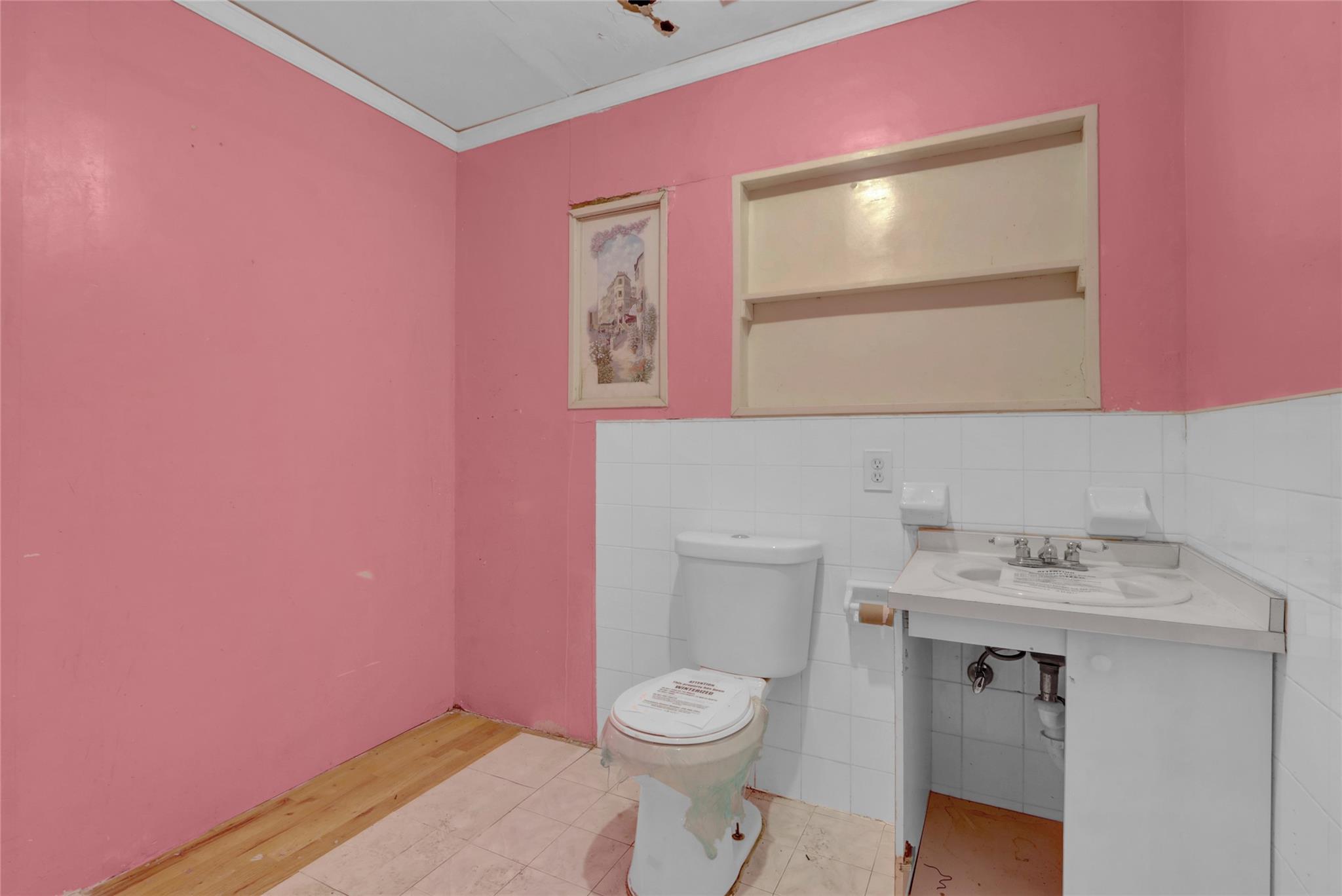 673 Ashford Street Property Photo 18