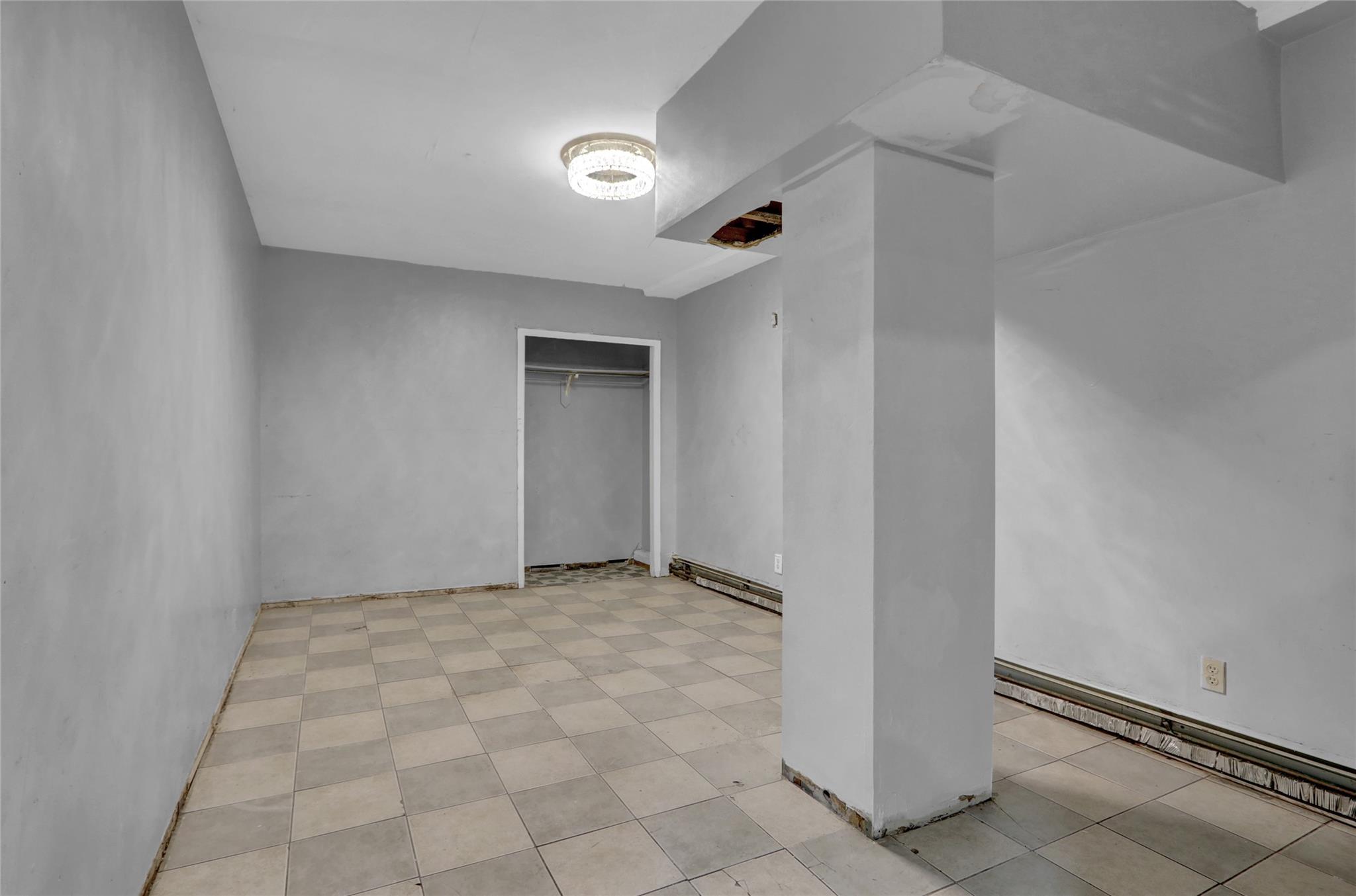 673 Ashford Street Property Photo 22
