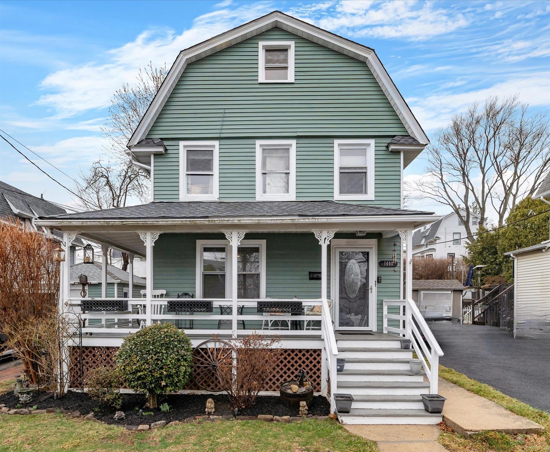 1408 Henry Avenue Property Photo