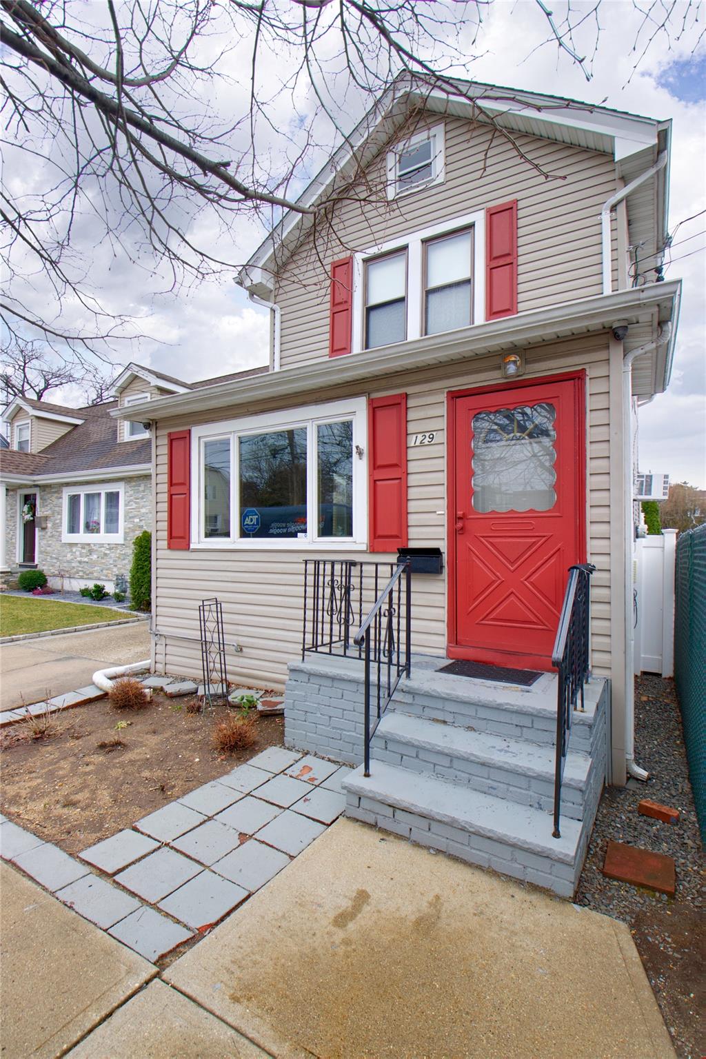 129 Sheridan Avenue Property Photo