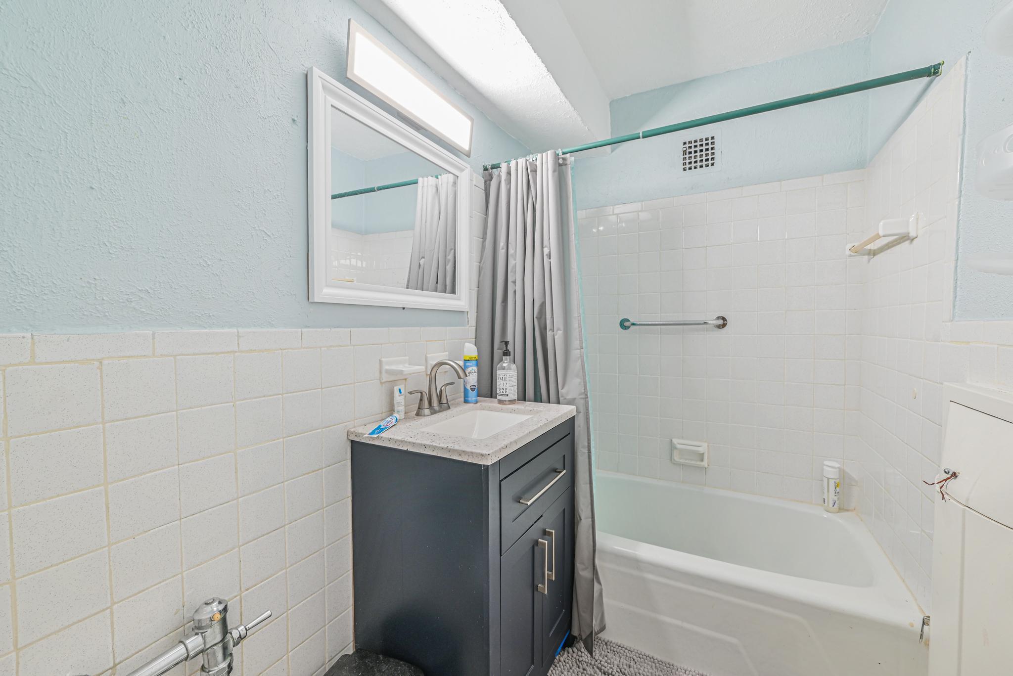 8900 170th Street 7n Property Photo 6