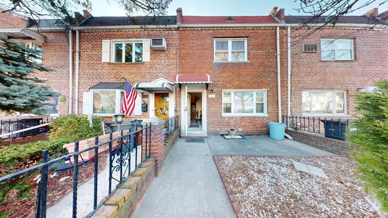 6538 75th Place Property Photo